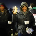 Providing vegan food, and flyers with Master’s comforting words in Arabic and English to the refugees in Idomeni, Greece – December 7, 2015