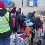 20151211 other NGOs provide foods and clothes to the refuges in Idomeni Greece (19)