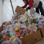 20151211 preparing foods for refugees in Idomeni Greece (9)