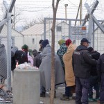 20151211 refugees are crossing the border in Idomeni Greece to Macedonia (3)