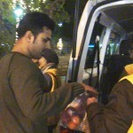20151214 around 8PM refugees are blissful happy to receive our foods and flyer at Victory Park in Athens Greece (7)-b