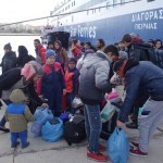 20151217 around 10AM refugees are blissful happy to receive our foods and flyers at Pireaus harbor in Athens Greece (114)