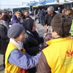 20151217 around 10AM refugees are blissful happy to receive our foods and flyers at Pireaus harbor in Athens Greece (9)