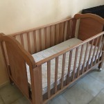 Baby crib in new building Pikpa