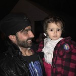 father and child refugee