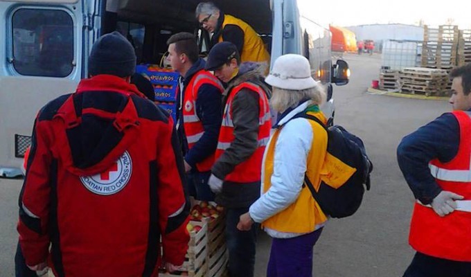 Providing relief for refugees in Croatia - December 2015