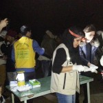 Distributing vegan food made by WAHA at Souda camp, Chios Island