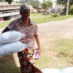 170629_Bringing Aid and Comfort to Landslide Victims in Sri Lanka (12)