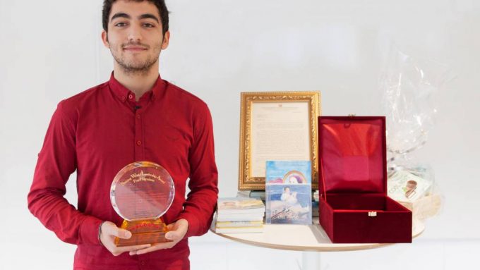Syrian Teenager Builds School For Refugees, Honoured with Awards_180718 (2)